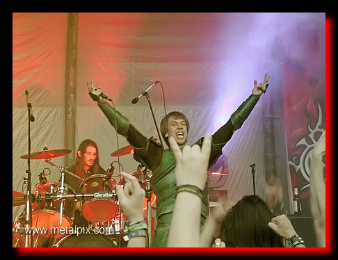 Gloryhammer2_004